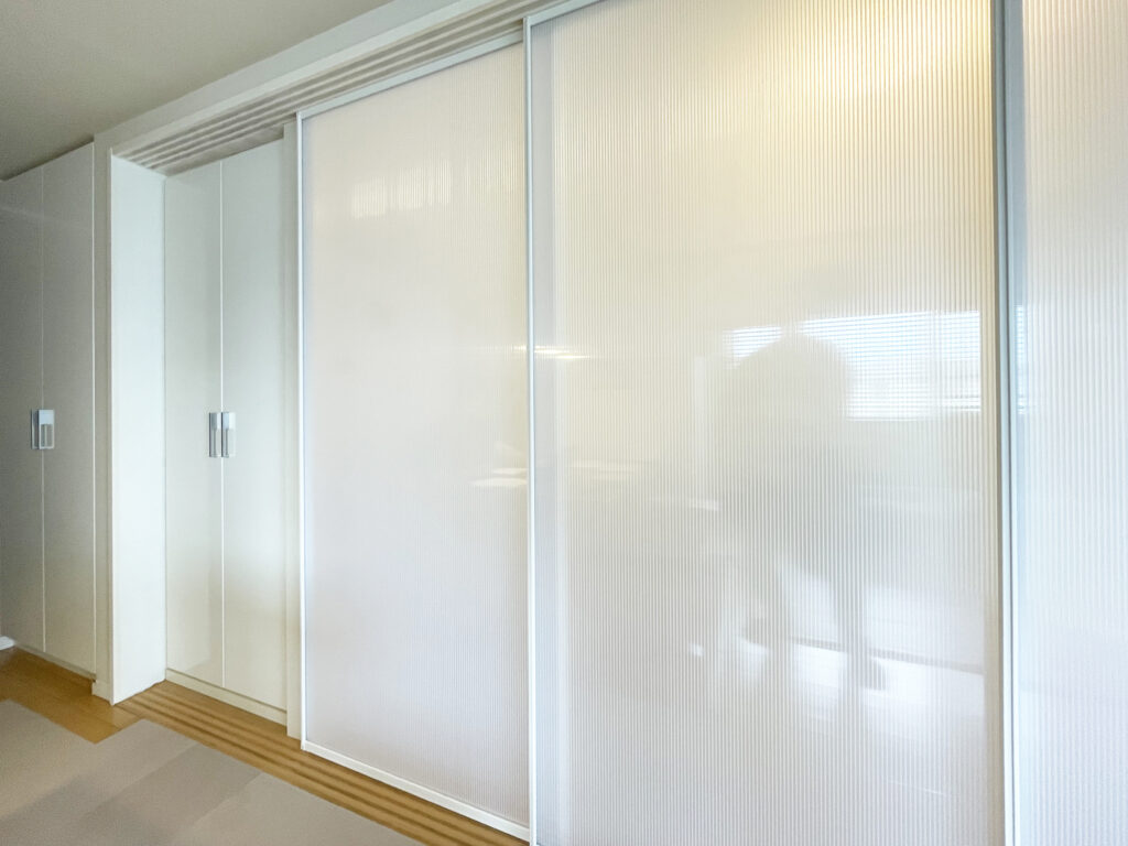 株式会社ユナイトボード 株式会社一間リノベア 取扱製品：U-doors（slide） 用途：引き戸・間仕切り