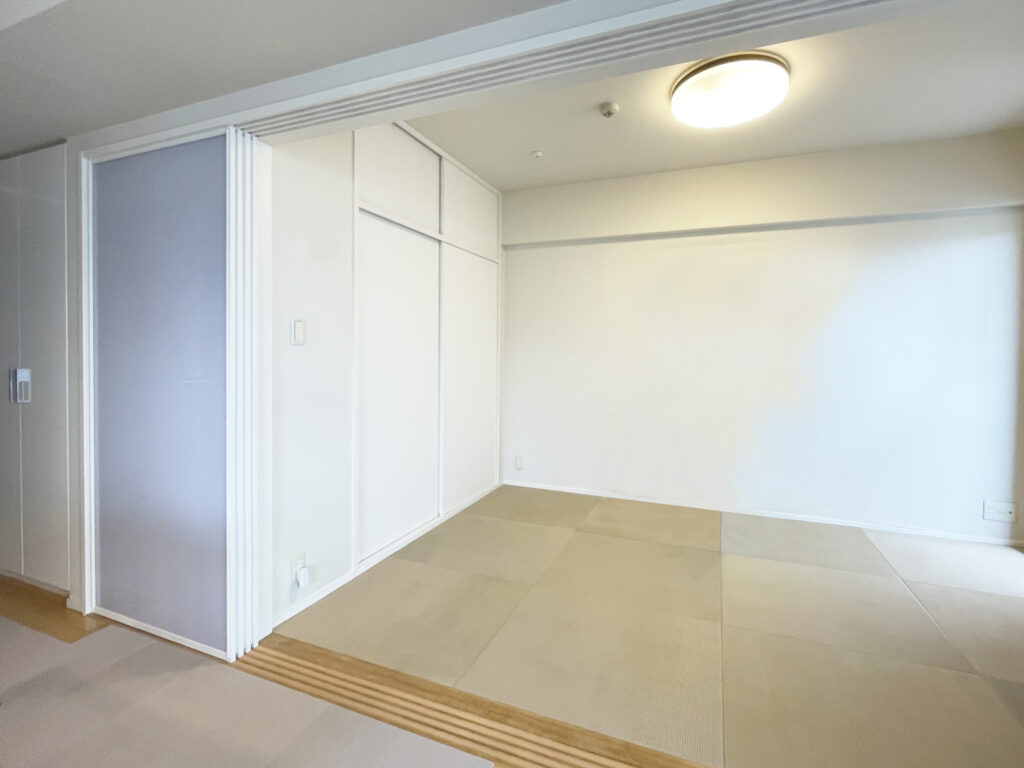 株式会社ユナイトボード 株式会社一間リノベア 取扱製品：U-doors（slide） 用途：引き戸・間仕切り